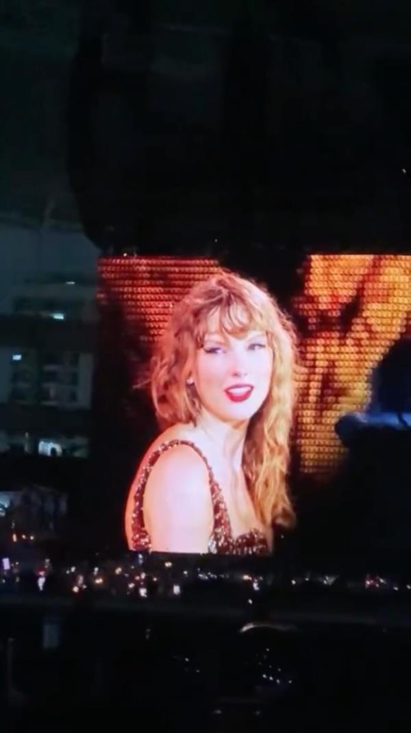 Swift was forced to postpone her Saturday show due to extreme temperatures.