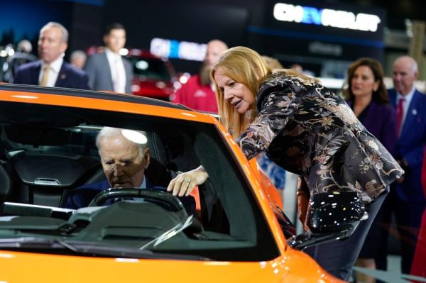 GM CEO Mary Barra with President Biden last year.