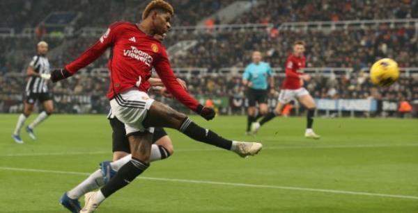 Newcastle United v Manchester United - Premier League