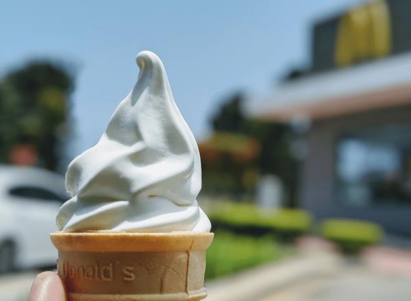 mcdo<em></em>nalds soft serve