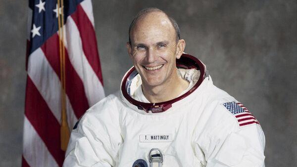 Ken Mattingly, astro<em></em>naut who helped Apollo 13 crew return to Earth, dies at 87