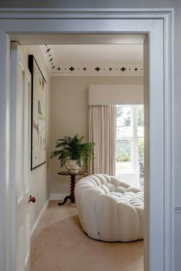 The gardens inform the interiors. 