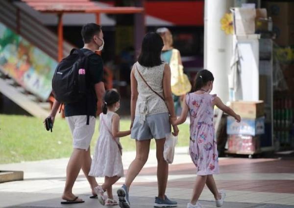 'You never know what will happen tomorrow': This sole breadwinner intends to keep mo<em></em>ney from Assurance Package for rainy days