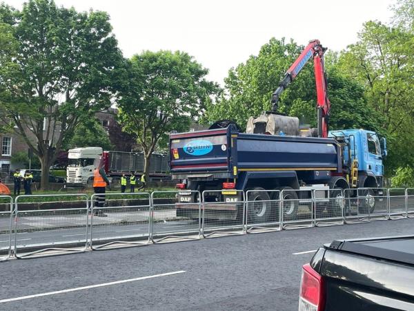 An operation to remove Dublin’s second ‘Tent City’ along the Grand Canal was completed within two hours this morning.  Photo: Co<em></em>nor Feehan