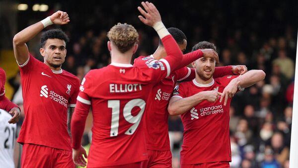 Liverpool reignite title challenge with win at Fulham