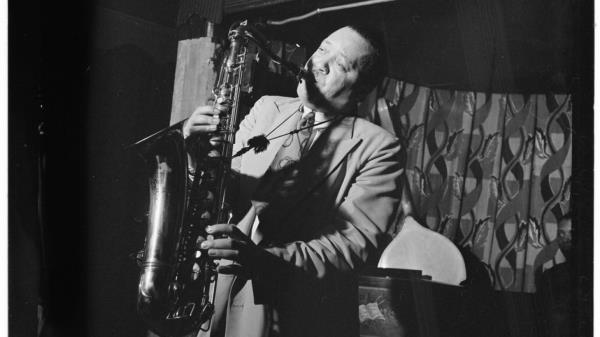 </p>

<p>　　> Known as: Highly regarded and influential jazz tenor saxophonist</p>

<p>　　> Died on: March 15, 1959</p>

<p>　　> Age at death: 49</p>

<p>　　> Cause of death: Alcohol-induced internal bleeding</p>

<p>　　