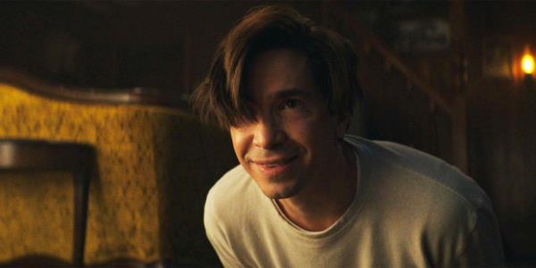 A possessed Justin Long in Goosebumps season 1 episode 1