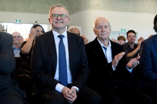 Former Federal politician John Brown, Australian Prime Minister Anthony Albanese, and Australian actor Paul Hogan