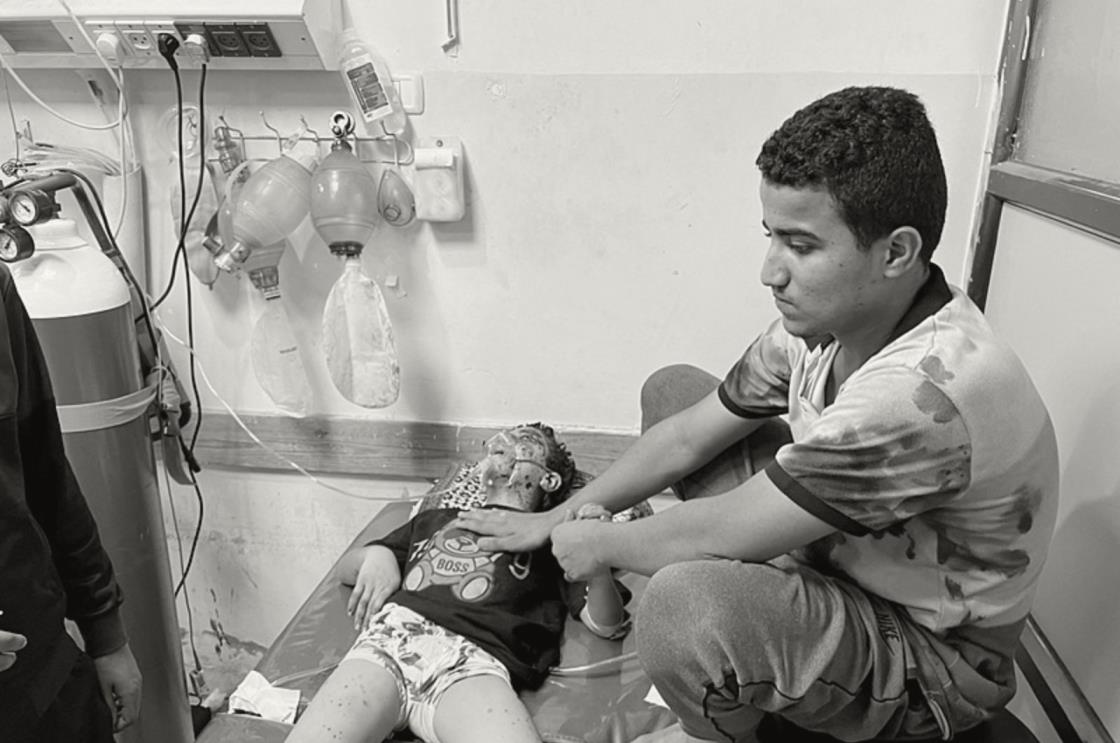 Palestinians wounded in Israeli strikes are assisted at the Indo<em></em>nesian hospital after Al-Shifa Hospital went out of service amid the Israeli ground offensive, Gaza Strip, Palestine, Nov. 16, 2023. (Reuters Photo)